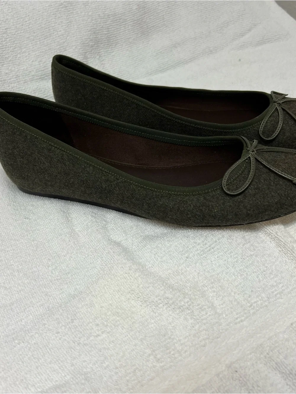 10022-Shoe Saks Fifth Avenue New York Vero Cuoio Green Ballet Flat Sz 11 M